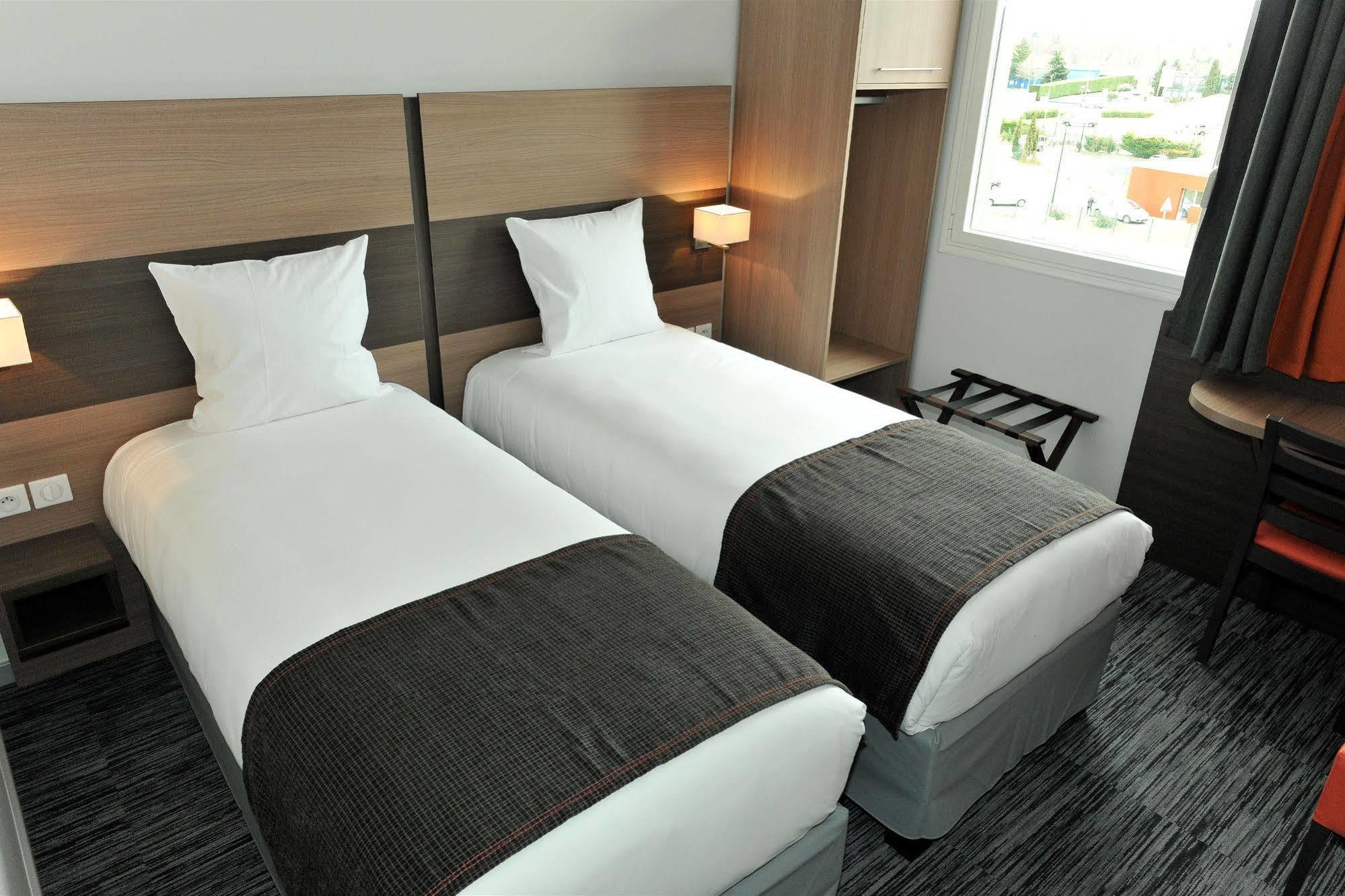 Dios Hotel Bruguieres Bagian luar foto
